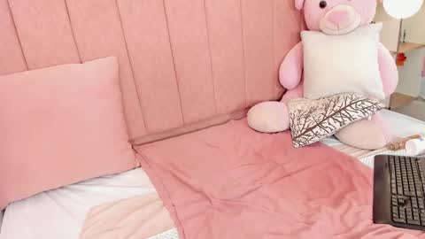 Ayelen Spacee online show from 30, 11, 2025