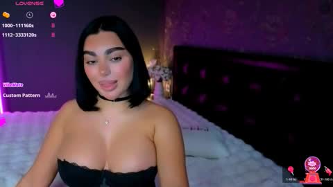 Snapshot of ayla_demir chatting on 9, 11, 2025 Ayla Demir online show from 9, 11, 2025