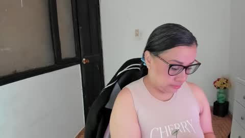 SandyMODELINDEPENDIENT online show from 18, 9, 2025