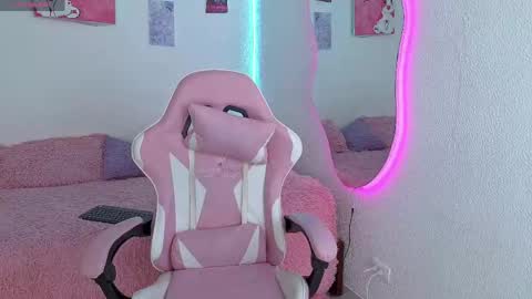 Snapshot of aylanii chatting on 14, 5, 2026 A L A N I I online show from 14, 5, 2026