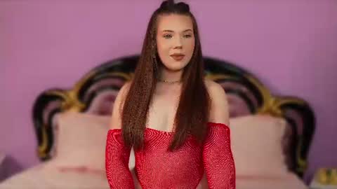 Snapshot of aylawhisper chatting on 13, 7, 2026 Ayla online show from 13, 7, 2026