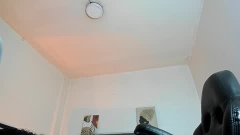 Ayliinn  online show from 25, 11, 2025