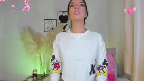 Snapshot of aylinnzambrano_ chatting on 17, 9, 2025 Aylin  online show from 17, 9, 2025