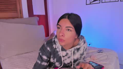 Snapshot of aylinnzambrano_ chatting on 23, 10, 2025 Aylin  online show from 23, 10, 2025