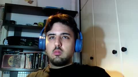 Snapshot of aymimadrdelbich0 chatting on 14, 2, 2026 ApoloArt online show from 14, 2, 2026