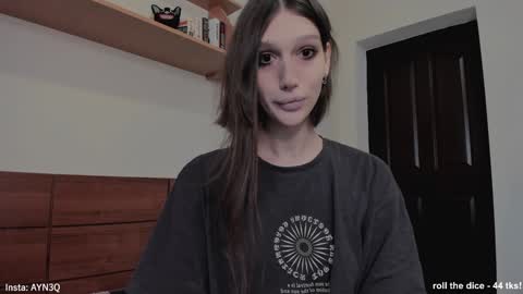 Snapshot of ayn3q chatting on 4, 2, 2025 AYNEK fansly online show from 4, 2, 2025