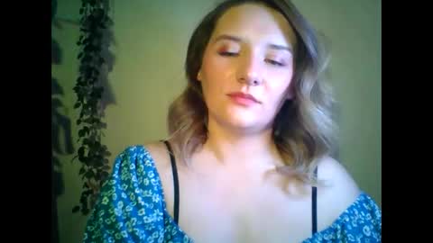 Snapshot of ayrix chatting on 7, 10, 2025 ayrix online show from 7, 10, 2025