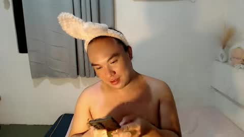 ayumi online show from 15, 4, 2026