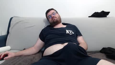 Azer online show from 8, 11, 2025