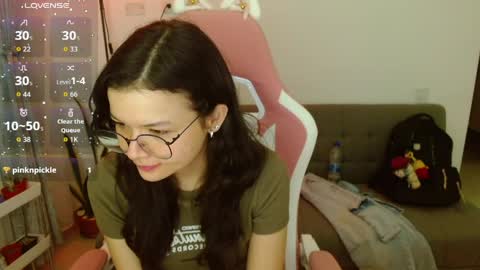 Snapshot of azu_chan chatting on 6, 6, 2026 Azu online show from 6, 6, 2026