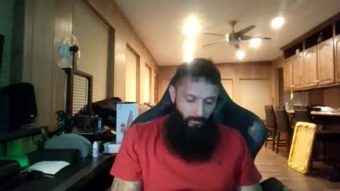 Snapshot of b713htx chatting on 11, 11, 2025 Miguel online show from 11, 11, 2025