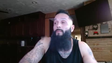 Snapshot of b713htx chatting on 29, 11, 2025 Miguel online show from 29, 11, 2025