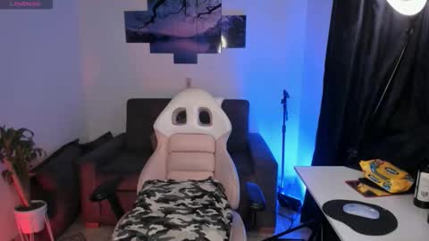 Snapshot of baaby_boyy chatting on 12, 9, 2025 odeley online show from 12, 9, 2025