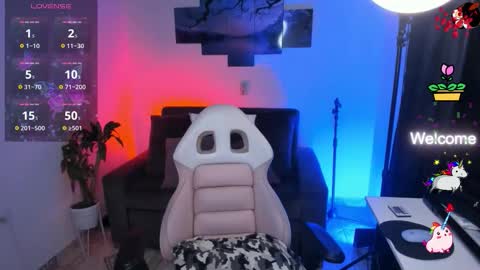 Snapshot of baaby_boyy chatting on 28, 10, 2025 odeley online show from 28, 10, 2025