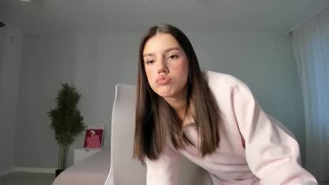 Monica online show from 24, 10, 2025