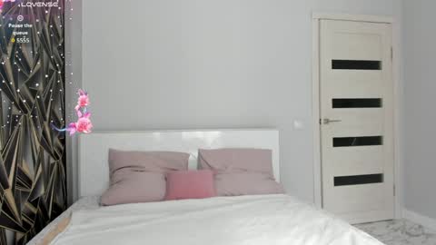 Monica online show from 11, 4, 2026