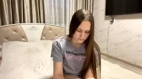 Anny Simpson online show from 7, 11, 2025