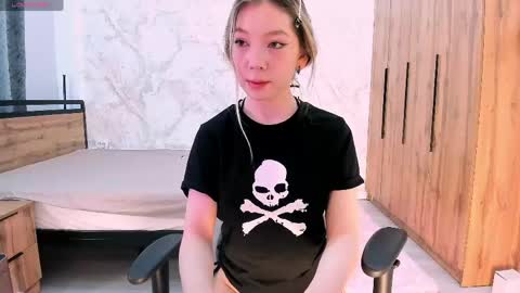 Snapshot of babby_rabbit_ chatting on 6, 5, 2026 Cute Raby online show from 6, 5, 2026