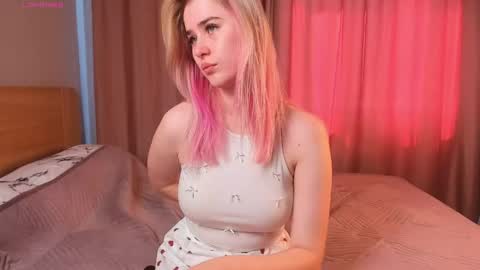 Snapshot of baby_claude chatting on 6, 6, 2026 Kate online show from 6, 6, 2026