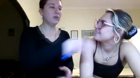 baby_girls2224 online show from 28, 2, 2026