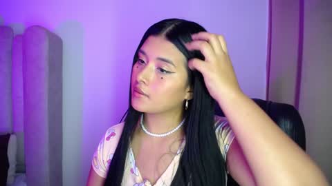 Snapshot of baby_honey24 chatting on 8, 2, 2025 BABY HONEY online show from 8, 2, 2025