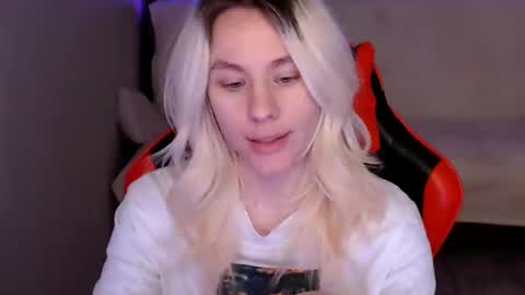 baby_kitte online show from 11, 12, 2024