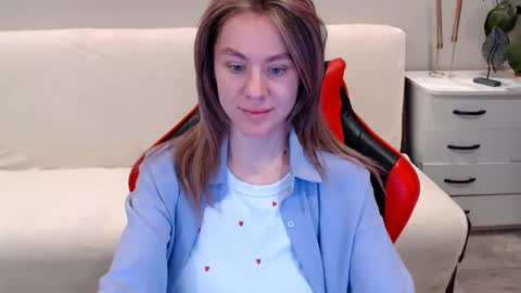 baby_kitte online show from 13, 1, 2025