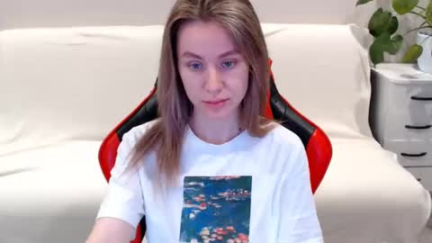 baby_kitte online show from 22, 1, 2025