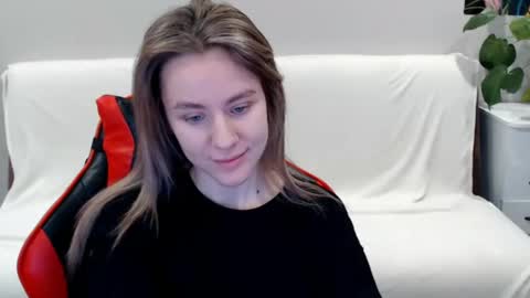 baby_kitte online show from 24, 1, 2025