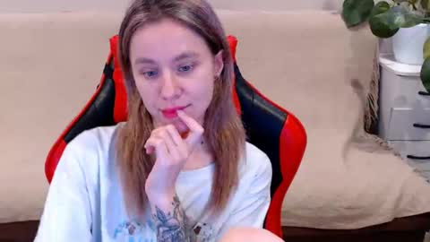 baby_kitte online show from 16, 2, 2025