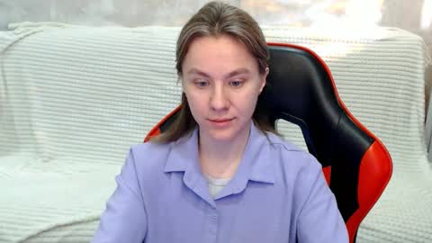 baby_kitte online show from 7, 10, 2025