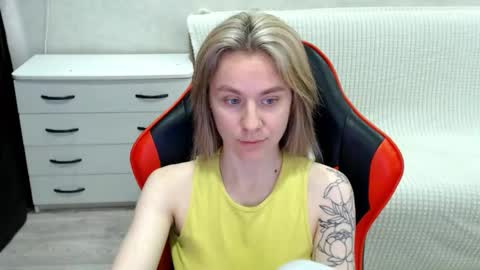 baby_kitte online show from 29, 10, 2025