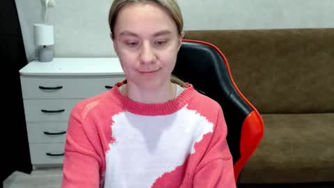 baby_kitte online show from 13, 11, 2025