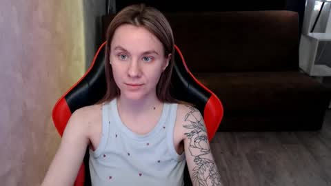 baby_kitte online show from 27, 11, 2025