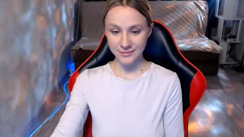 baby_kitte online show from 11, 3, 2026