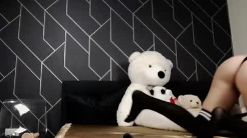 babyy online show from 4, 6, 2026
