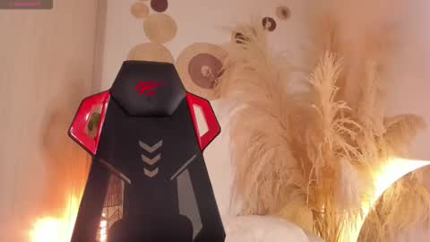 FOLLOW ME  online show from 6, 1, 2026