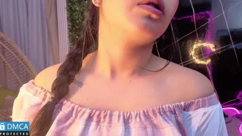 Snapshot of baby_sweet2010 chatting on 4, 4, 2026 baby_sweet2010 online show from 4, 4, 2026