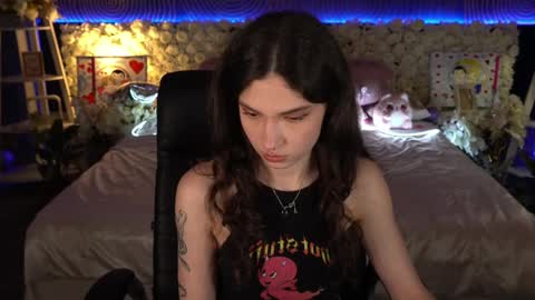 Sasha online show from 5, 4, 2026