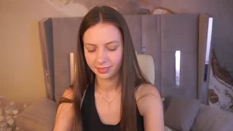 Snapshot of babylumii chatting on 24, 6, 2026 Lady Vi online show from 24, 6, 2026