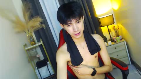 Snapshot of babymasterbater chatting on 22, 10, 2025 call me james online show from 22, 10, 2025