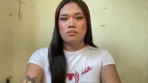 AMARA - FOLLOW ME AND THUMBS UP online show from 2, 4, 2026