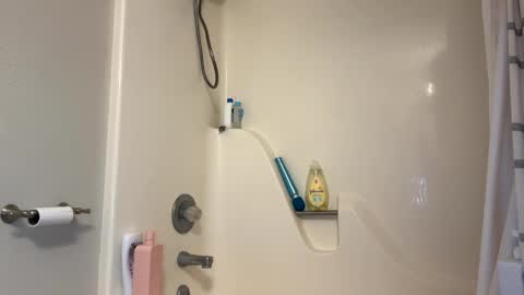 Snapshot of badboyson65 chatting on 4, 10, 2025 HotWifeFun32 online show from 4, 10, 2025