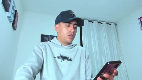 Snapshot of badjuanhot chatting on 31, 12, 2024 Juan Help us reach 100 likes online show from 31, 12, 2024