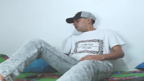 Snapshot of badjuanhot chatting on 9, 1, 2025 Juan Help us reach 100 likes online show from 9, 1, 2025