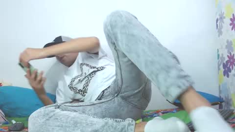 Snapshot of badjuanhot chatting on 9, 1, 2025 Juan Help us reach 100 likes online show from 9, 1, 2025