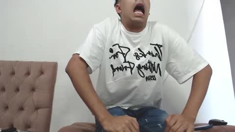 Snapshot of badjuanhot chatting on 15, 1, 2025 Juan Help us reach 100 likes online show from 15, 1, 2025