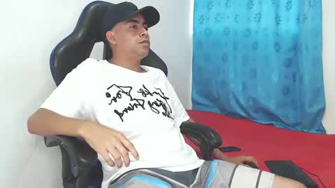 Snapshot of badjuanhot chatting on 25, 2, 2025 Juan Help us reach 100 likes online show from 25, 2, 2025