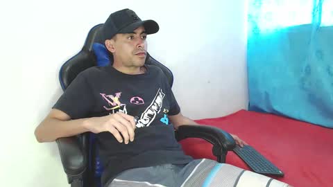 Snapshot of badjuanhot chatting on 9, 3, 2025 Juan Help us reach 100 likes online show from 9, 3, 2025