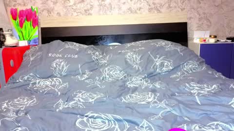 holly online show from 28, 3, 2026